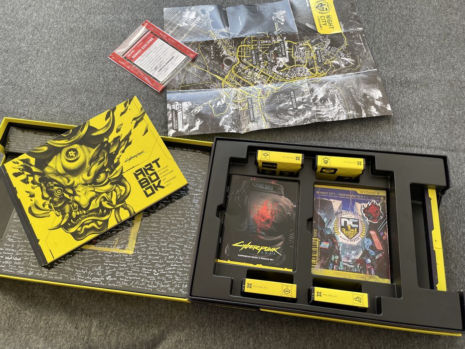 Cyberpunk 2077 Edycja Kolekcjonerska - ARTBOOK + Walizka + Dodatki NEW