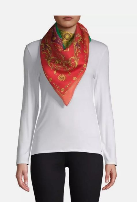 Оригинальный платок от  Versace Collection.
