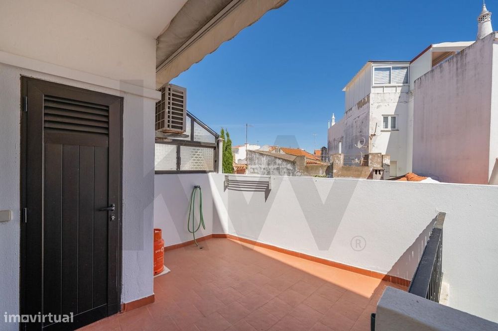 O seu refúgio | T2 com 2 Casas de Banho, Suite e Terraço Privativo no