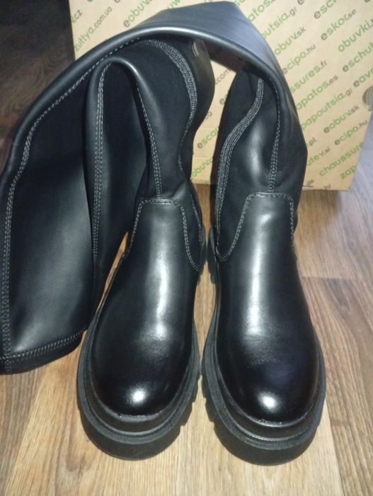 Нові жіночі сапоги