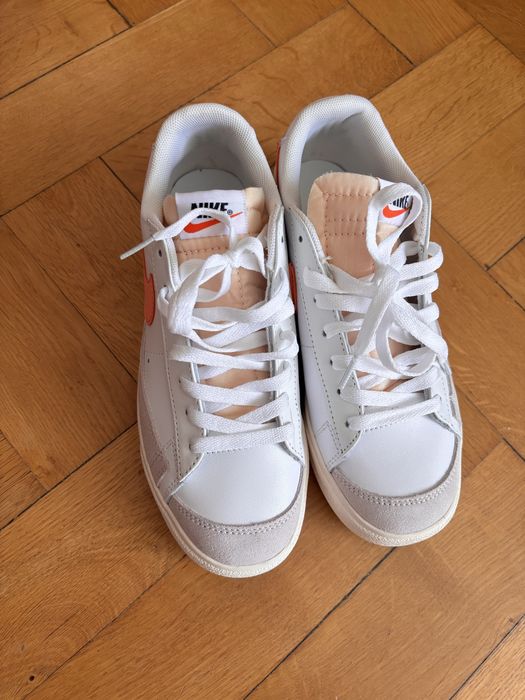 Кросівки nike в гарному стані