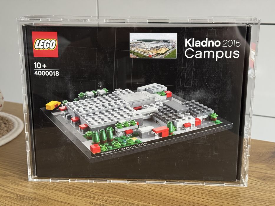 LEGO Architecture 400018 Kladno Campus 2015