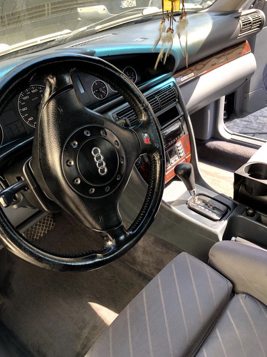 Audi A6C4 AVANT 1996R