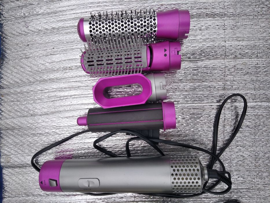 Фен с насадками расчёски плойки