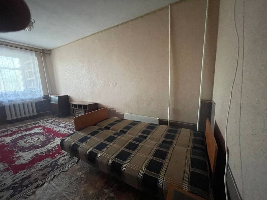 Оренда однокімнатної квартири в Херсоні . Перший поверх .