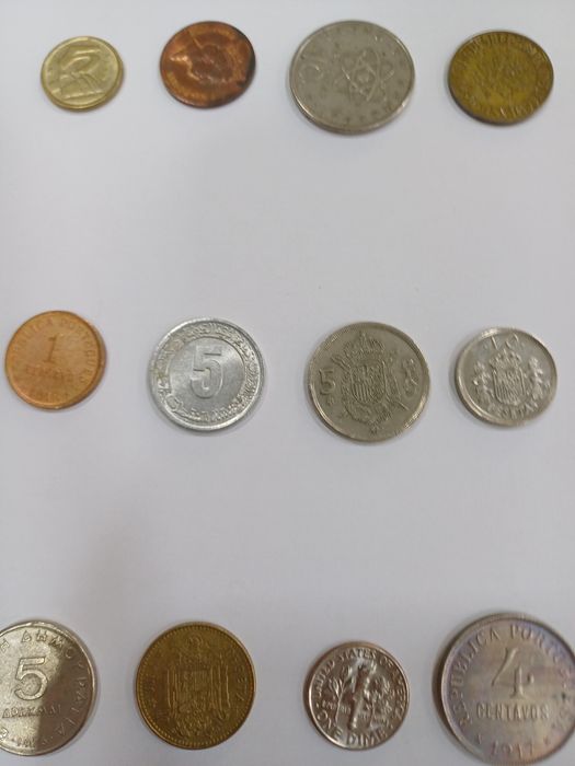 Lote 7 / Conjunto 7 de 30 Moedas Diferentes