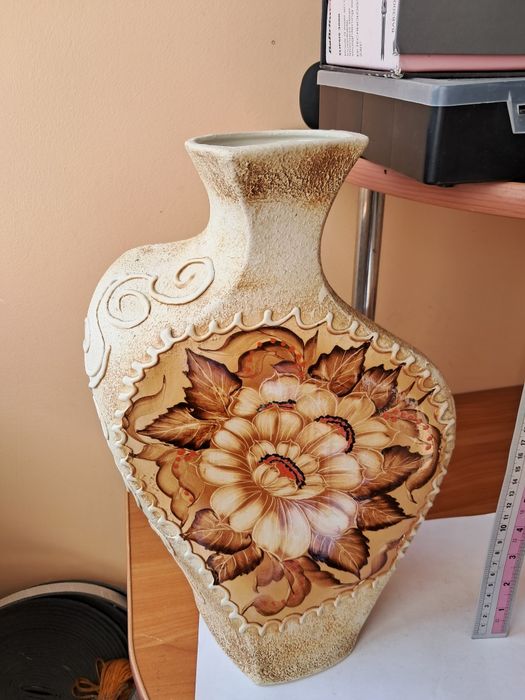 Керамічна ваза..