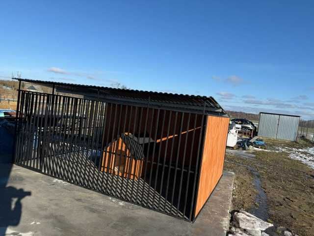 Kojec dla psa – solidny i wytrzymały box stalowy