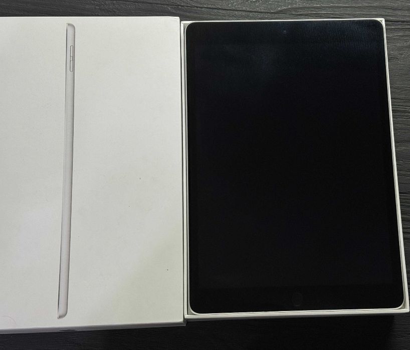 Планшет Apple iPad 9 10.2 (2021) 64gb Wi-Fi в идеальном состоянии
