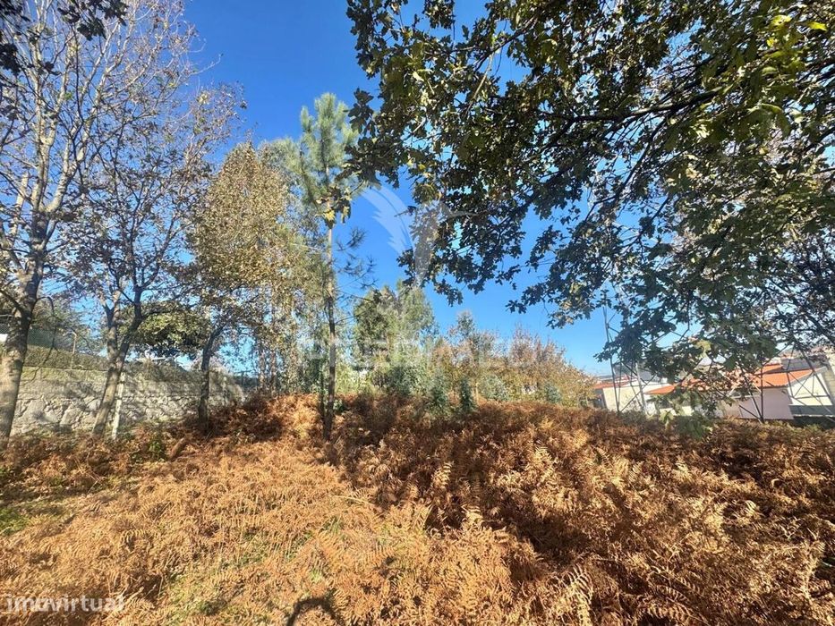 Terreno para construção em Prazins - Guimarães — Santa Eufémia Prazins, Braga