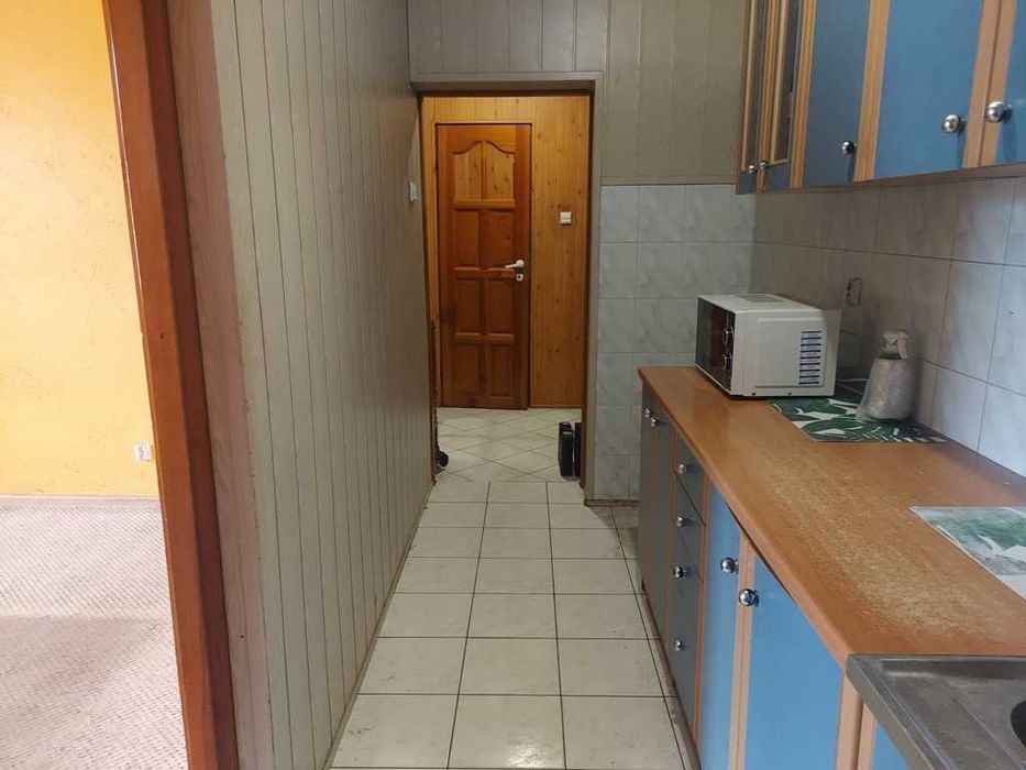 2 rozkładowe pokoje z CO elektrycznym do odnowienia w Śródmieściu