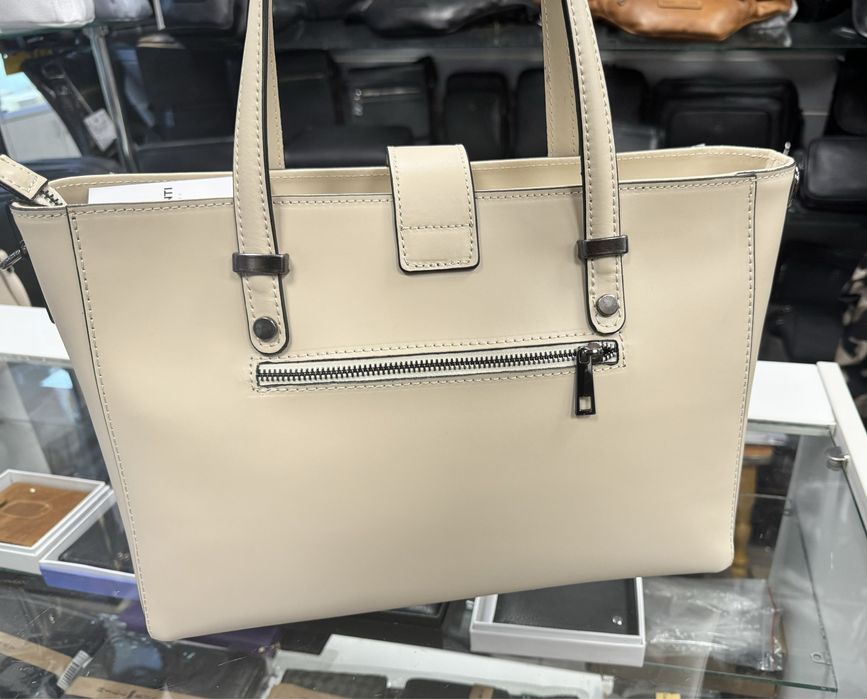 Сумка деловая кожаная Шкіряна сумка жіноча світла Кремова сумка Пудра