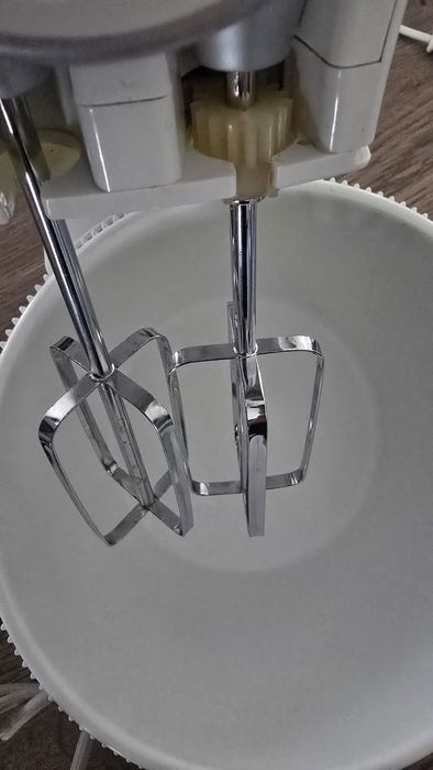 Batedeira com taça Electric Co.