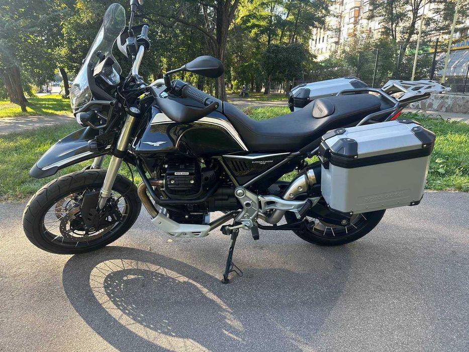 Мотоцикл Moto Guzzi V85TT 2023 рік 4500 км
