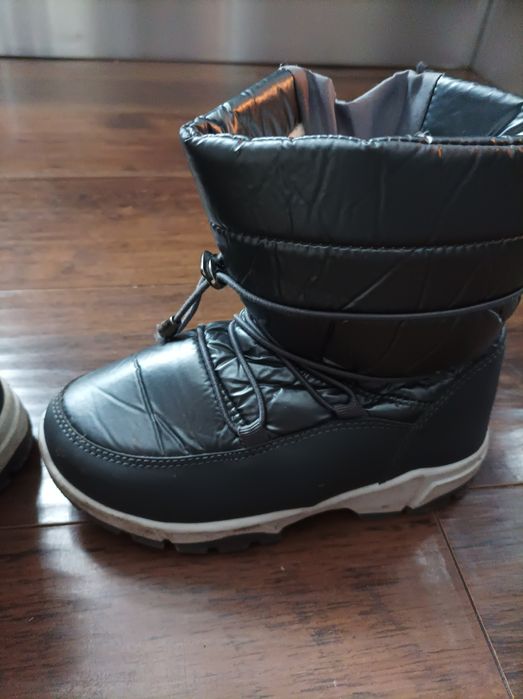 Srebrne buty dziewczęce śniegowce rozmiar 31 Sinsay