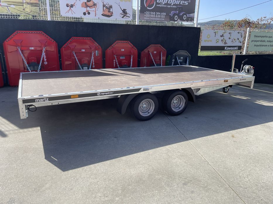 Atrelado de carga porta carros