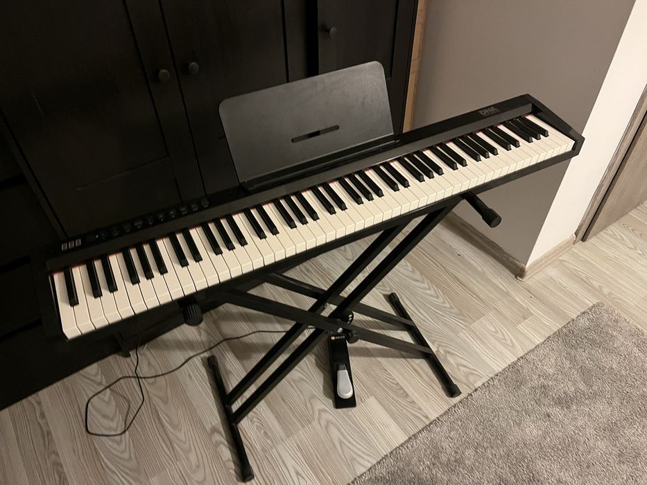 Pianino cyfrowe DNA Professional 88 klawiszy + pedał sustain + statyw