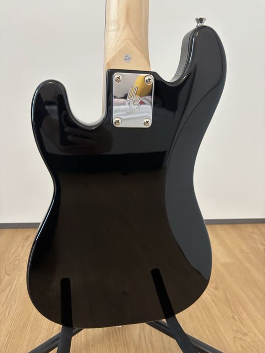 Gitara basowa harley benton  pb shorty