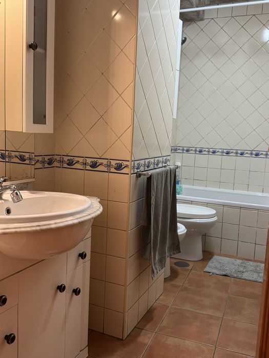 Quarto estudantes perto da Esev