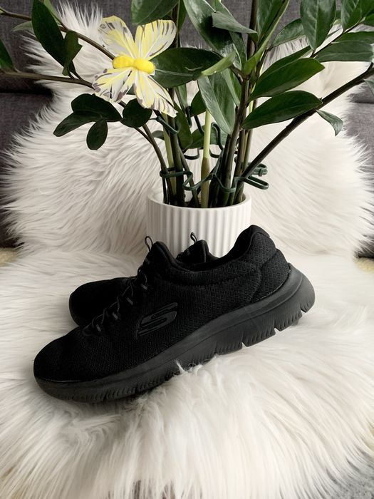 Skechers 39 czarne logo wsuwane
