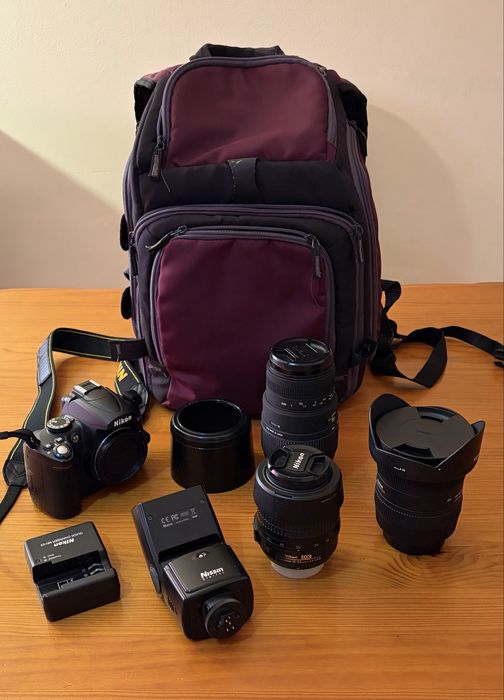 Nikon D5000, mochila, 3 objetivas para Nikon, flash Nissin  Sppedlite
