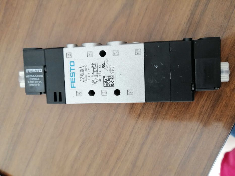 Válvula Cpe14 m1bh 5/3g q5 6