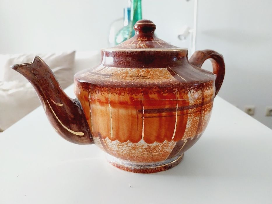 Bule antigo da Fábrica de louça de Sacavém