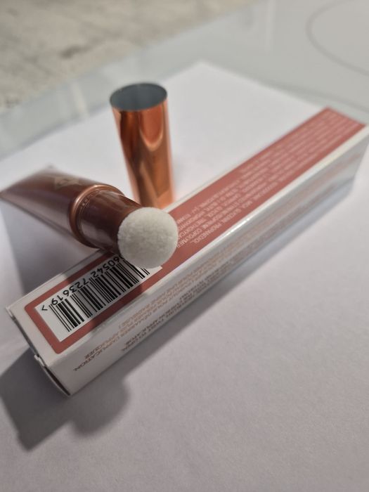 Róż rozświetlacz Charlotte Tilbury