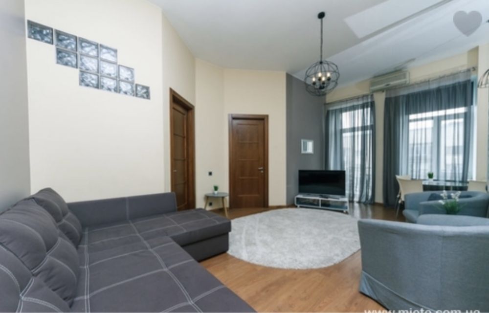 Посуточно трёхкомнатная квартира возле Гулливера центр