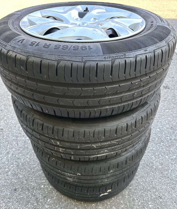 комплект шин 195/65R15