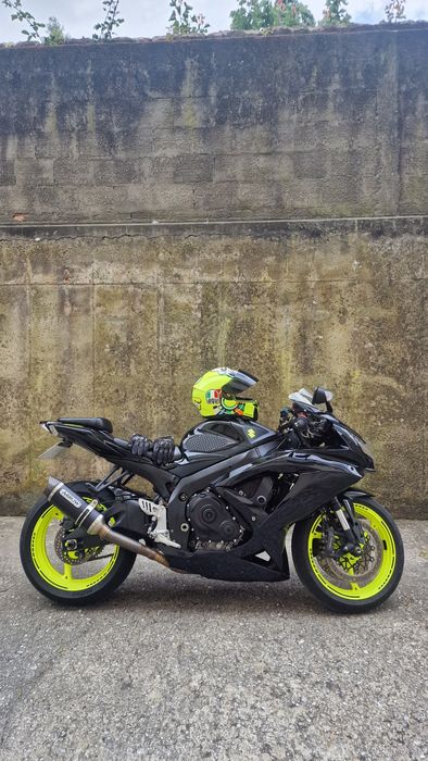 suzuki gsxr 750 k8