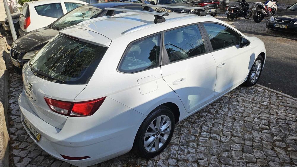 Seat Leon carrinha 2017 semi-novo