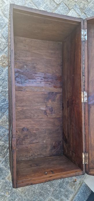 Baú  antigo 125 anos impecavel