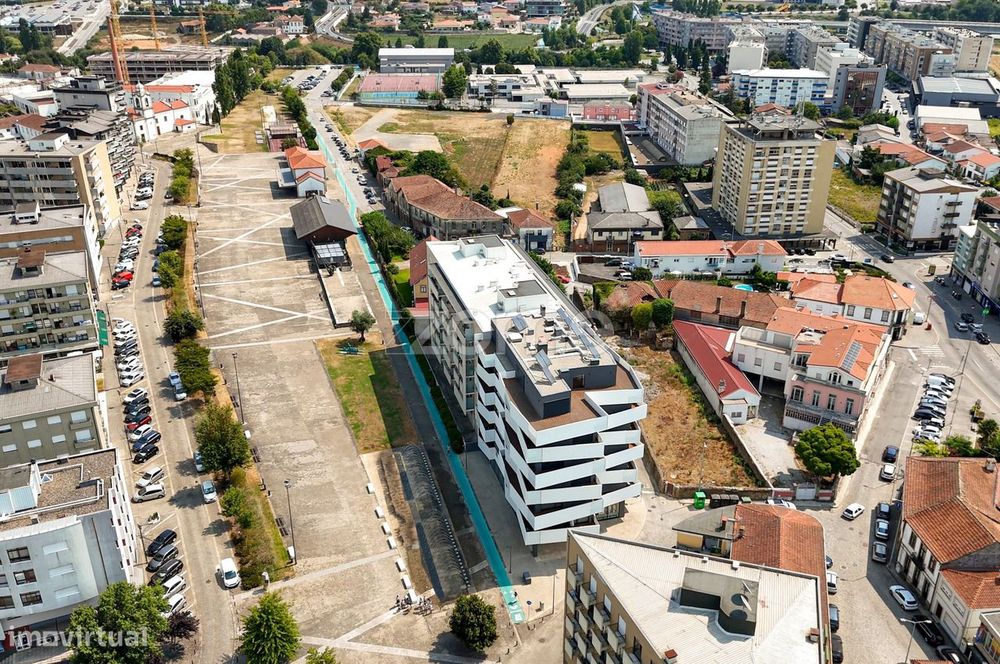Apartamento T4 Duplex Novo no Prestigiado Edifício Alameda