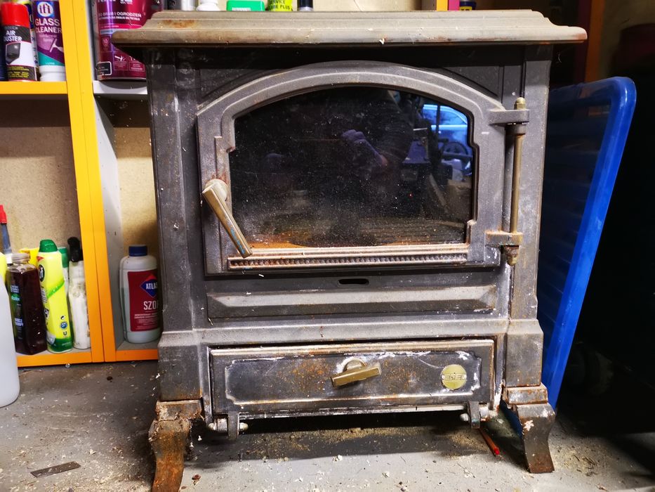 Żeliwny kominek fracuski na olej EFEL harmony 1