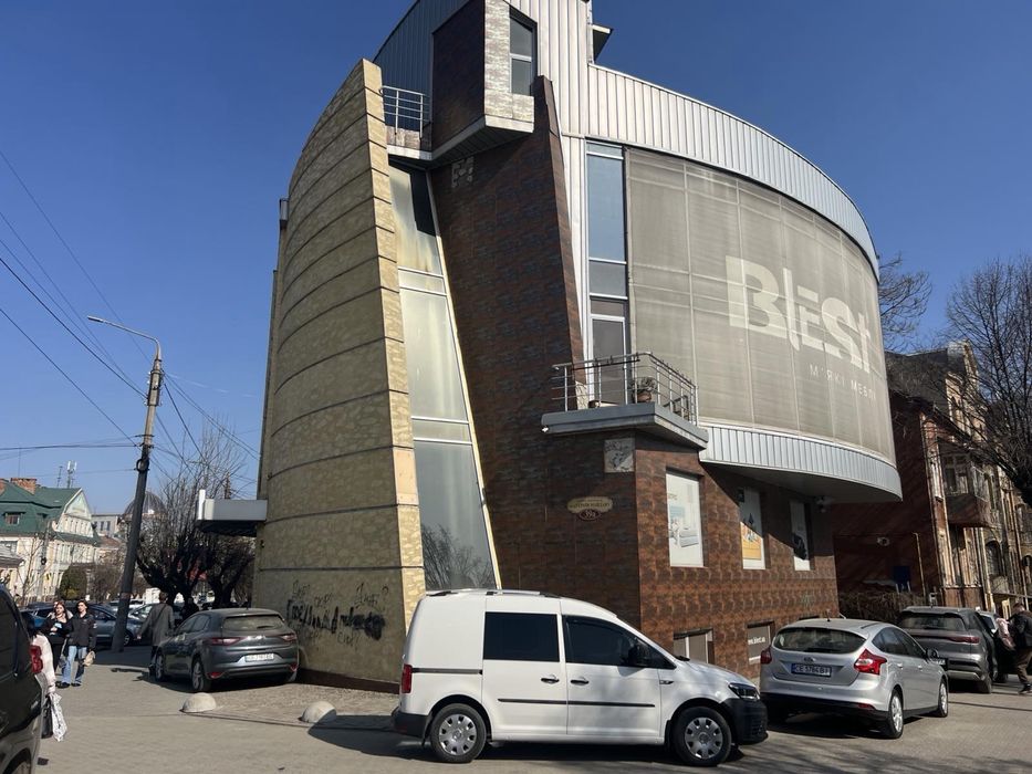 Здається Віп Приміщення в центрі Чернівців /Героів  Майдану-Садова
