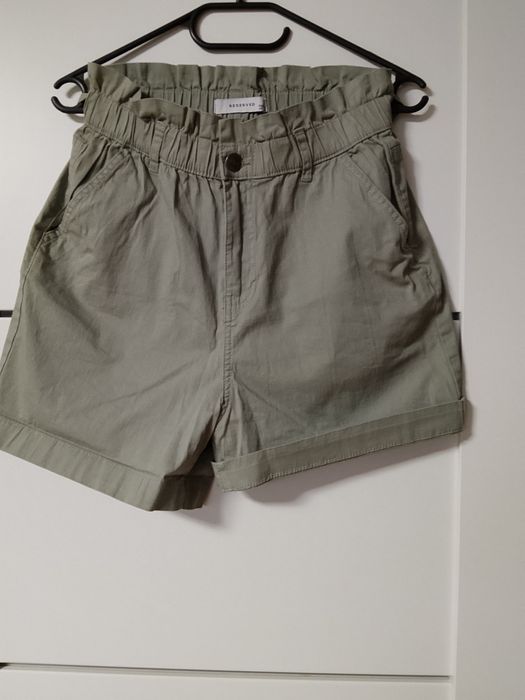 Nowe spodenki Reserved rozmiar XS