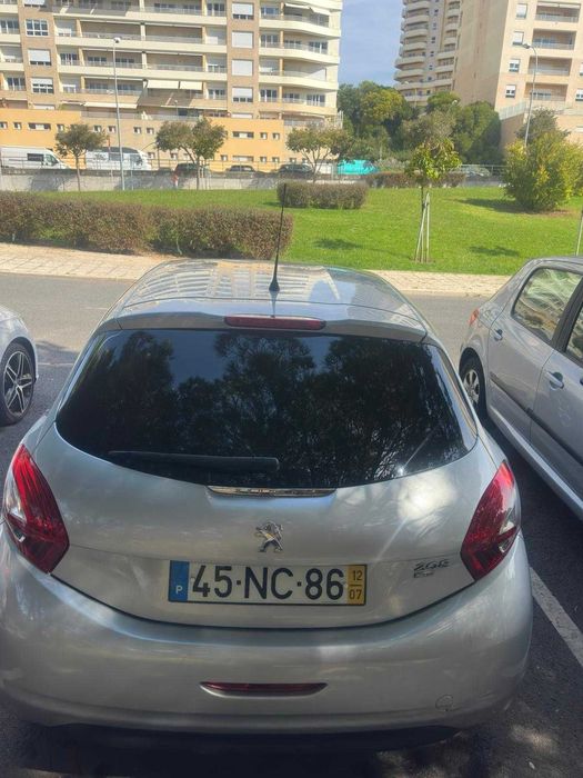 Repasse de Veículo Peugeot 208.