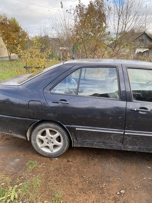 є сідушкі віт тесли треба поставити  торг присутній