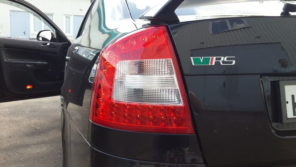 Оригінальні LED ліхтарі для Skoda Octavi A5