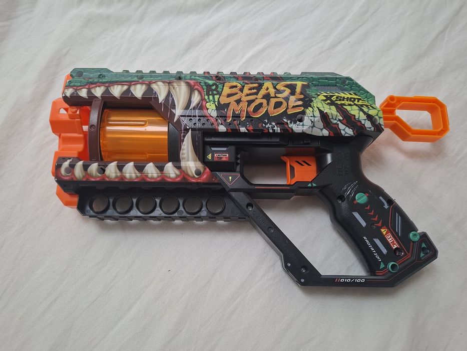 Практично новий Швидкострільний бластер Zuru X-Shot Skins Griefer Beast Out