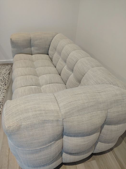 Sofá Lilo , cor cinza claro  comprimento 208 cm