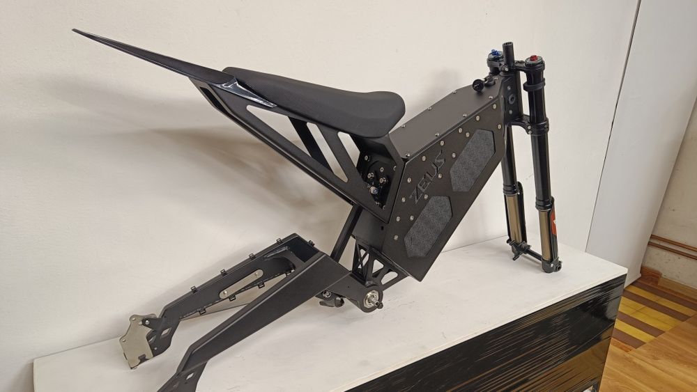 Rama ZEUS X240 do budowy roweru elektrycznego Falcon FeniX model 2025