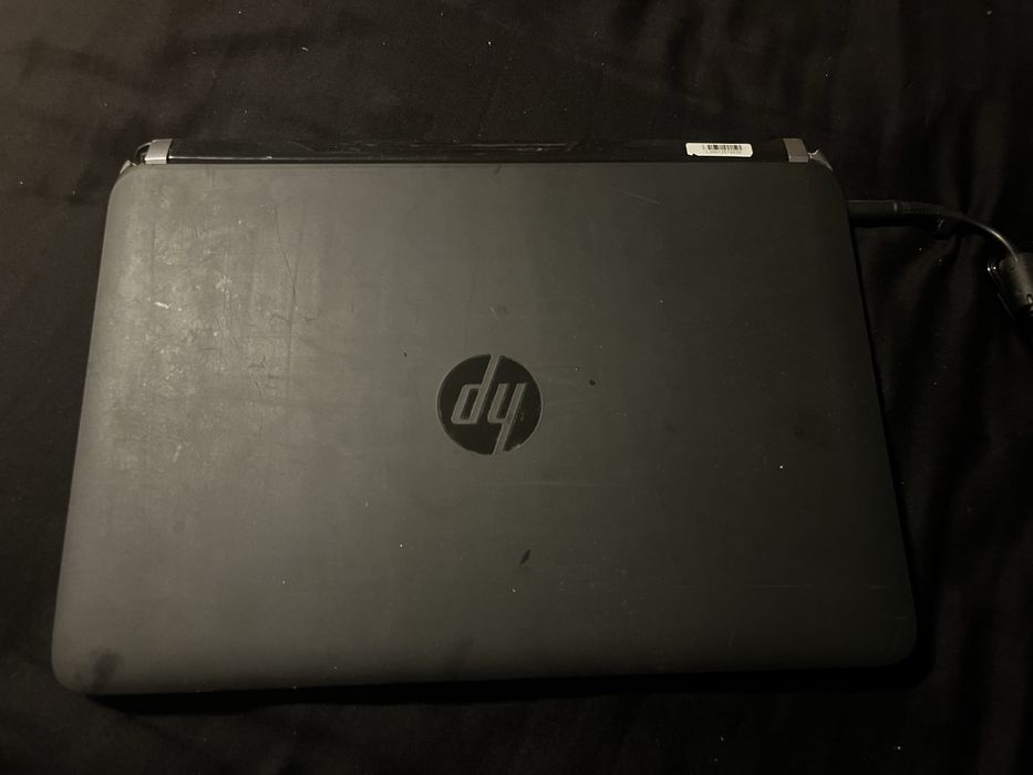 Laptop hp z ładowarką