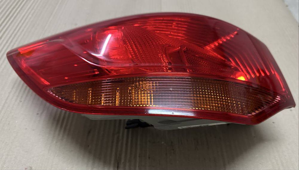 Farolim Esquerdo Opel Astra J Sports Tourer 2010 a 2015