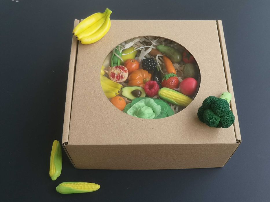 Miniaturowe figurki warzyw, owoców  graj i ucz się 30 szt+30kart