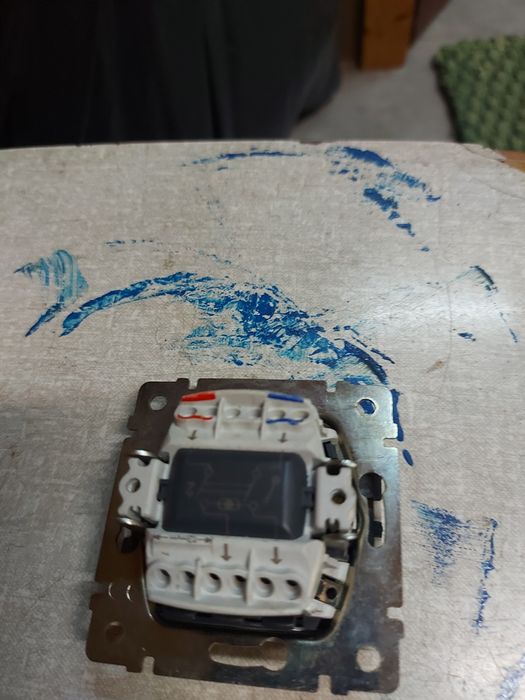 Botões legrand galea