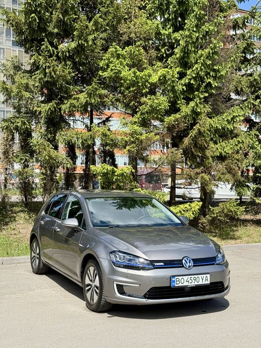 Продам VW e-Golf 2016
