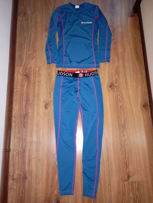 Strój sportowy dziewczęcy roz.6-8 lat