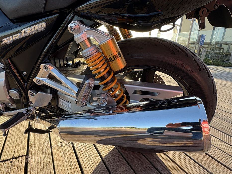 YAMAHA XJR 1300 - como nova e 100% original